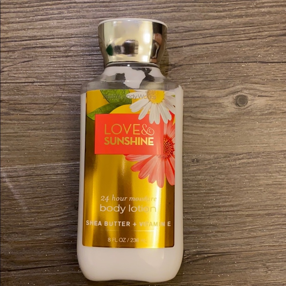 Bath & Body Works - Love & Sunshine body lotion